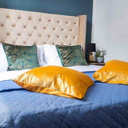 Lamarmora Charming Apartment By 101Flats Milan Bagian luar foto