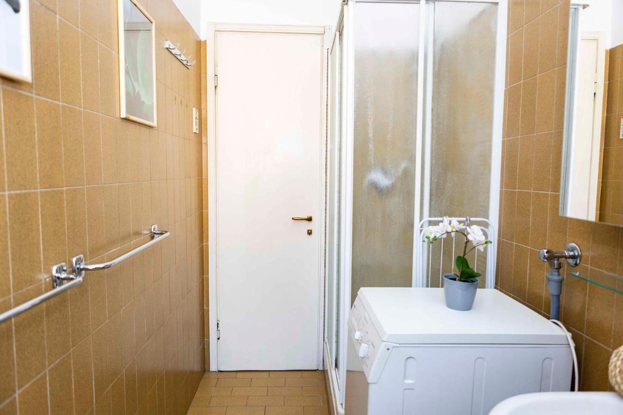 Lamarmora Charming Apartment By 101Flats Milan Bagian luar foto