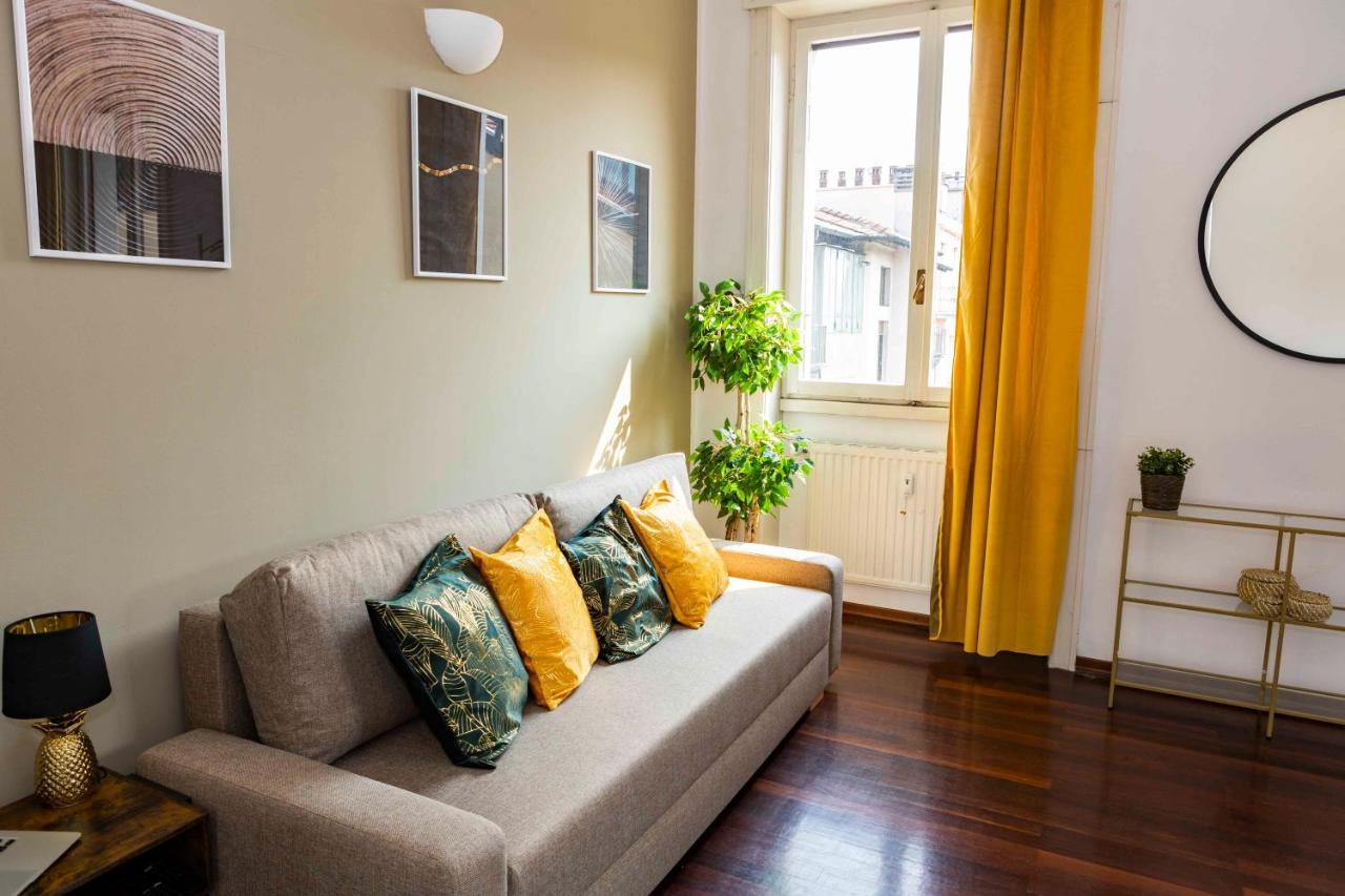 Lamarmora Charming Apartment By 101Flats Milan Bagian luar foto